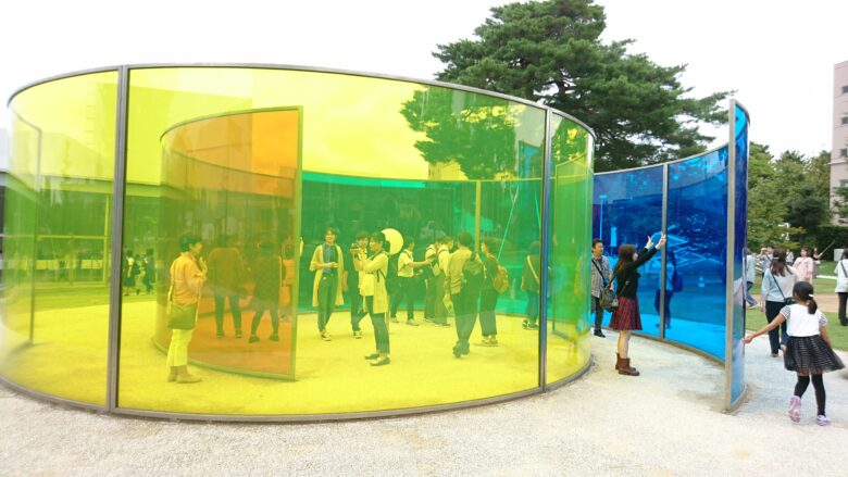 金沢21世紀美術館 兼六園から徒歩10分